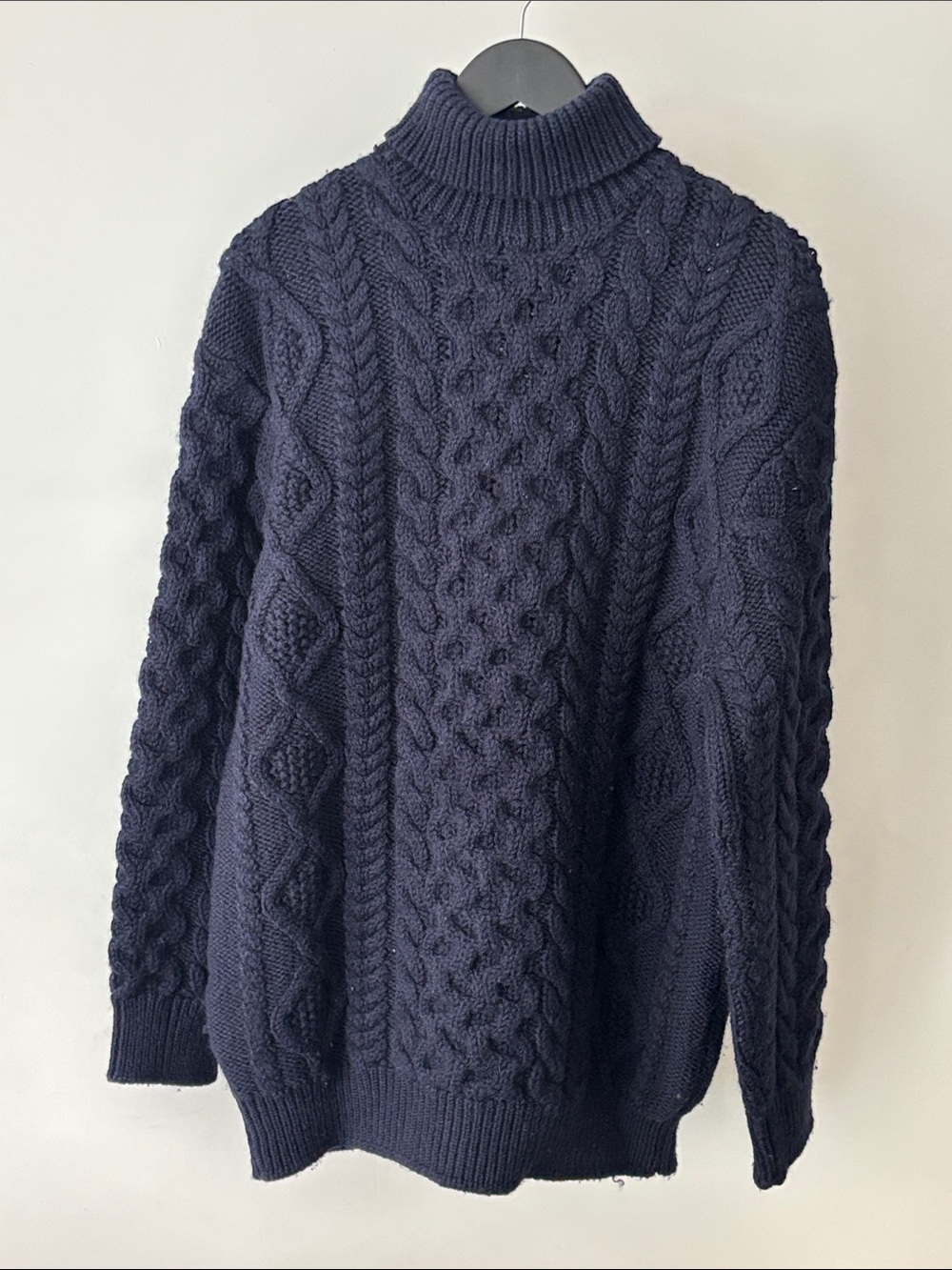 100% Wool Chunky / Heavy Cable Knit Turtleneck Sweater XL Dark Navy